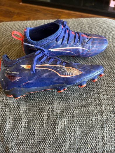 Uk 2 Puma football boots