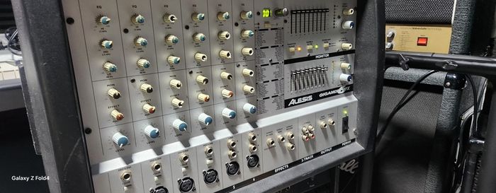 POWER AMPLIFIER  for part or repair
