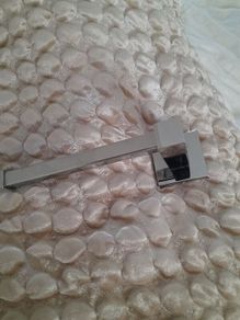 Toilet roll holder