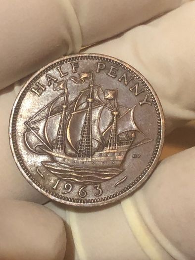 Elizabeth Halfpenny  x28 Pictures of each coin