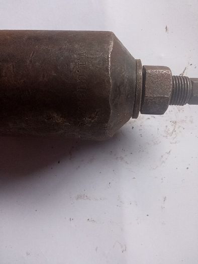 Austin 1100/1300 Radius Arm bearing puller.