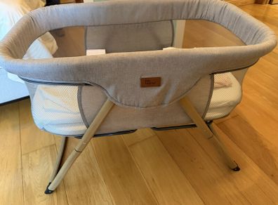 Baby Elegance Kangu next to me - crib