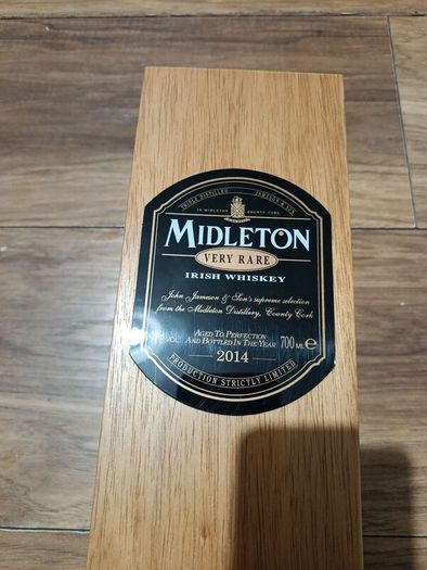 Empty Midleton Very Rare 2014 Wooden Box + Original Certificate & Invitation