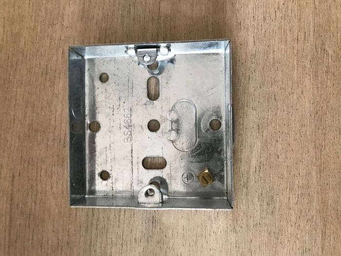 Switch Back Boxes 16mm