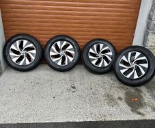New genuine Volkswagon Venezia Alloy Rims & Tyres