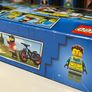 LEGO City 4x4 Off-Road Ambulance Rescue 40582 GWP Image 5