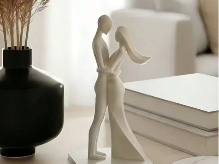 Minimalist Couple Figure - Modern Home Decor Sculpture