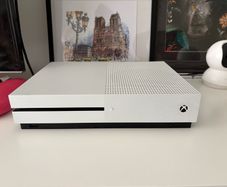 XBox One S console