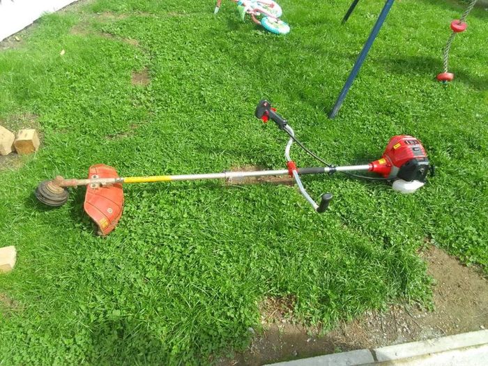 Strimmers, Saw and screw gun