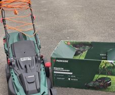 Electric lawn mower