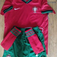 Ronaldo football kit lo REDUCED