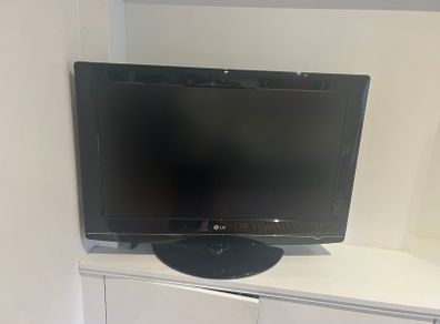 LG 28 inch Television