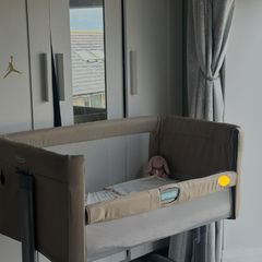Graco bedside crib