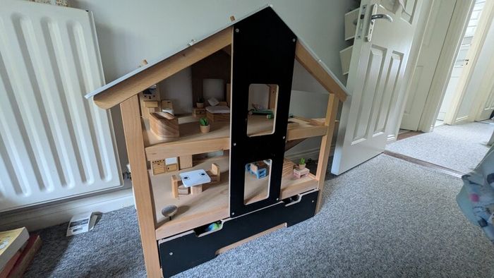 Tidlo Wooden Dollhouse