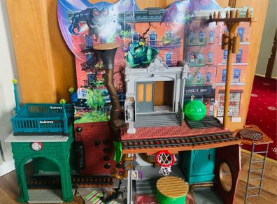 Ninja Turtles Mutant Sewer Lair PlayHouse