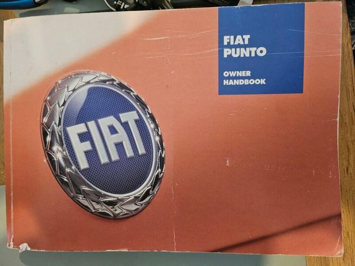Fiat Punto Radio and Manual