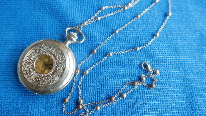 Vintage Smooth Quartz Pocket Watch