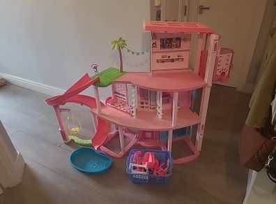 Large Barbie dream house