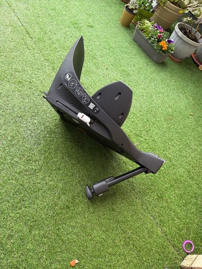 Cybex Car Seat Cloud Z and Swivel ISOFIX Base