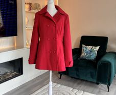 Reduced Ladies Fully Lined Red Coat from Dunnes Stores. Size UK 14 / EU 42