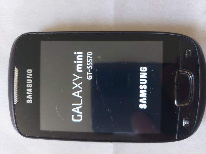 Samsung Galaxy Mini, Model No. GT-S5570, in excellent working condition