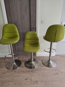 Bar stools x3