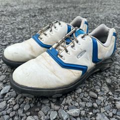Golf shoes