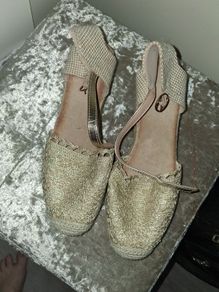 Wedge shoes