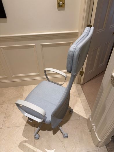 IKEA MARKUS Office Chair Light Grey - Perfect Condition