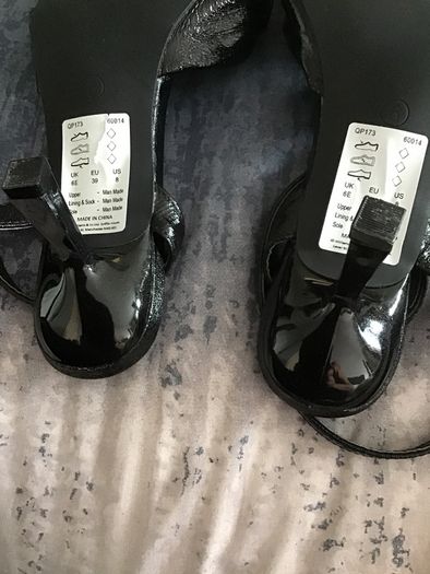Black Strapy Heels Size 6/39