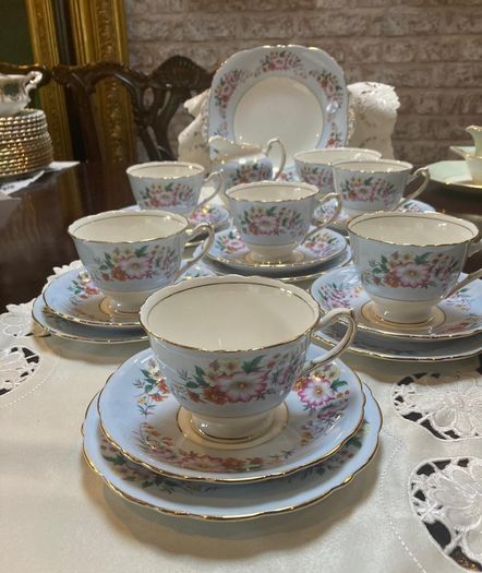 Royal Couldon tea set