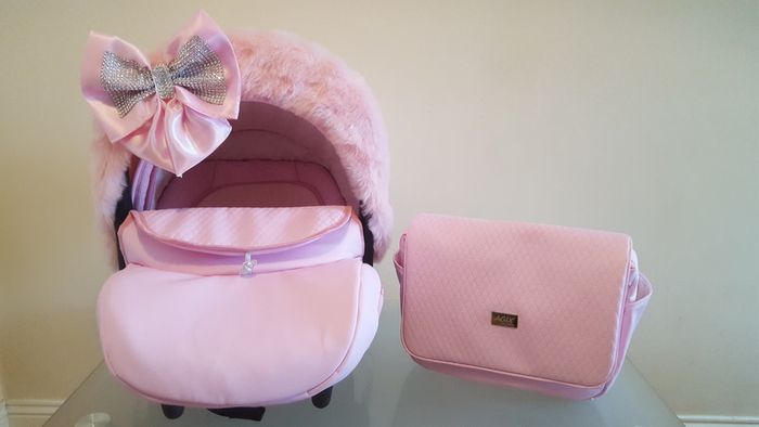 New Full leather car seat and bag with extras