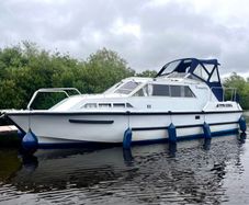 Aquafibre 32 Motor Cruiser