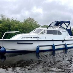 Aquafibre 32 Motor Cruiser