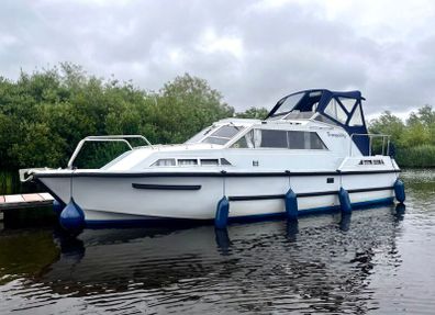 Aquafibre 32 Motor Cruiser
