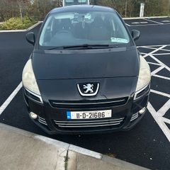 2011 Peugeot 5008