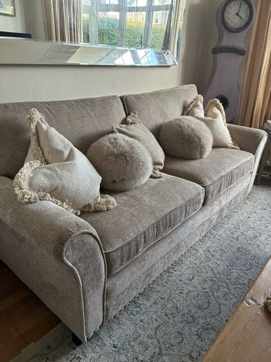 Valencia sofa The Orchard
