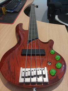 Cort Curbow 4 Bass Cherry Red Sparkle