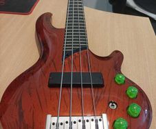 Cort Curbow 4 Bass Cherry Red Sparkle