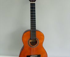 valencia 3/4 guitar