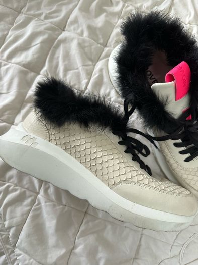 Women sneakers