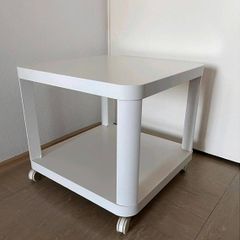 Side table on wheels 60x60cm