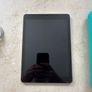 iPad 6th gen Image 2