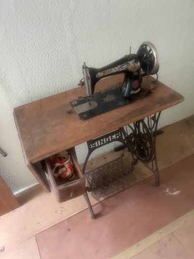 Singer sewing machine