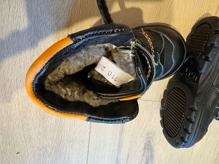 Real leather warm winter boots kids size 23eu