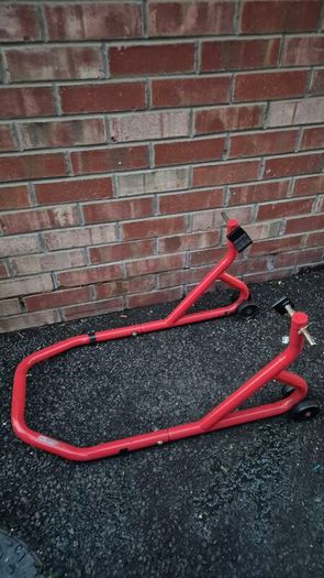 paddock stand