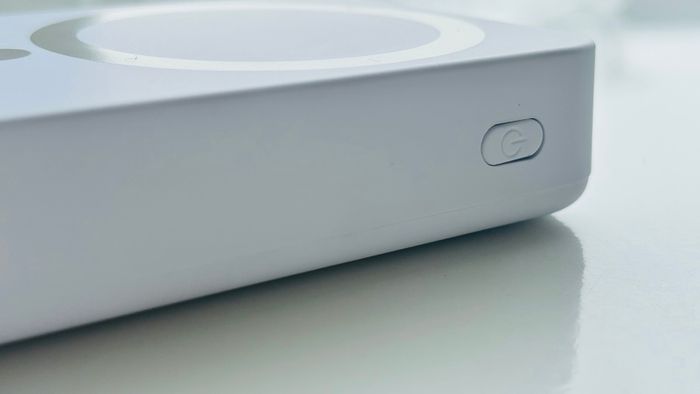 Premium 10000mAh Magnetic Wireless Power Bank with Built-in Cables and Stand - White - Brand New - 15W MagSafe & 22.5W Fast Charge