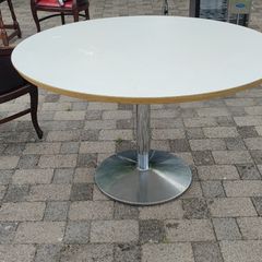 Large circle table