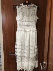 Boohoo dress white size 8 .brand new
