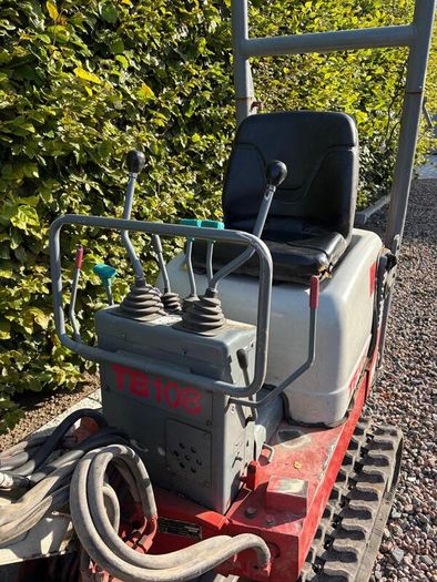 2003 TB108 Takeuchi Mini Digger